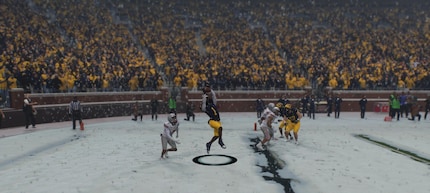 Mein Wide Receiver Anthony Simpson fängt in der letzten Sekunde im Schneechaos den entscheidenden Touchdown.
