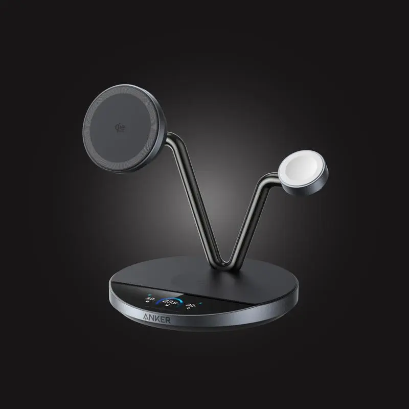 Anker shows how much power is flowing with its 3-in-1 charger.