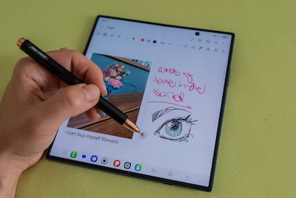 Le S Pen n’est plus pris en charge. Je peux utiliser d’autres stylos, mais ils ne font pas grand-chose de plus que mon doigt.