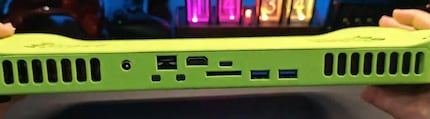 In addition to the ventilation slots, there are various interfaces for HDMI, USB-A, USB-C, power and an SD card reader at the rear.