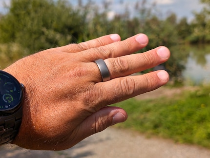 Den Ring musste ich im Test öfter vom Finger nehmen, als mir lieb war.