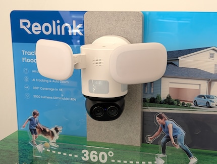 Die neue Flutlichtkamera von Reolink bekommt als erste die KI-Features.