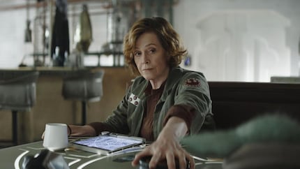 Selbst Sigourney Weaver kann nichts daran ändern, dass die Optik im Trailer nach Serie und nicht nach Kino schreit.