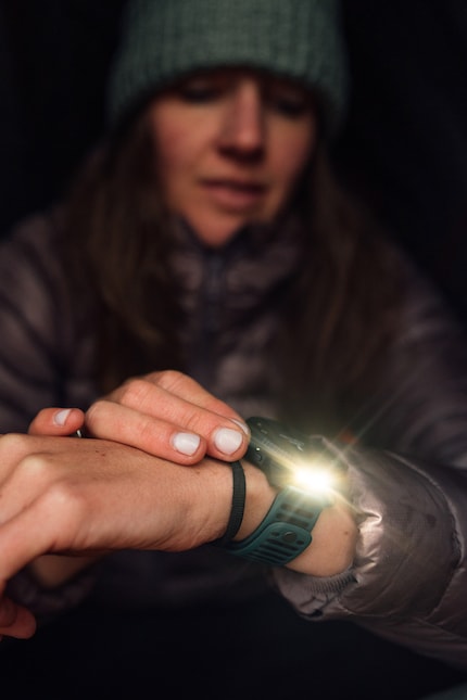 La luce LED è stata progettata per aiutare in tenda, durante un'escursione notturna o in caso di emergenza.