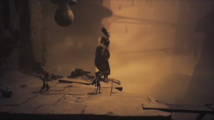 Zwischen Nebel und Staub: Jede Struktur wirkt lebendig, jeder Schatten gefährlich.