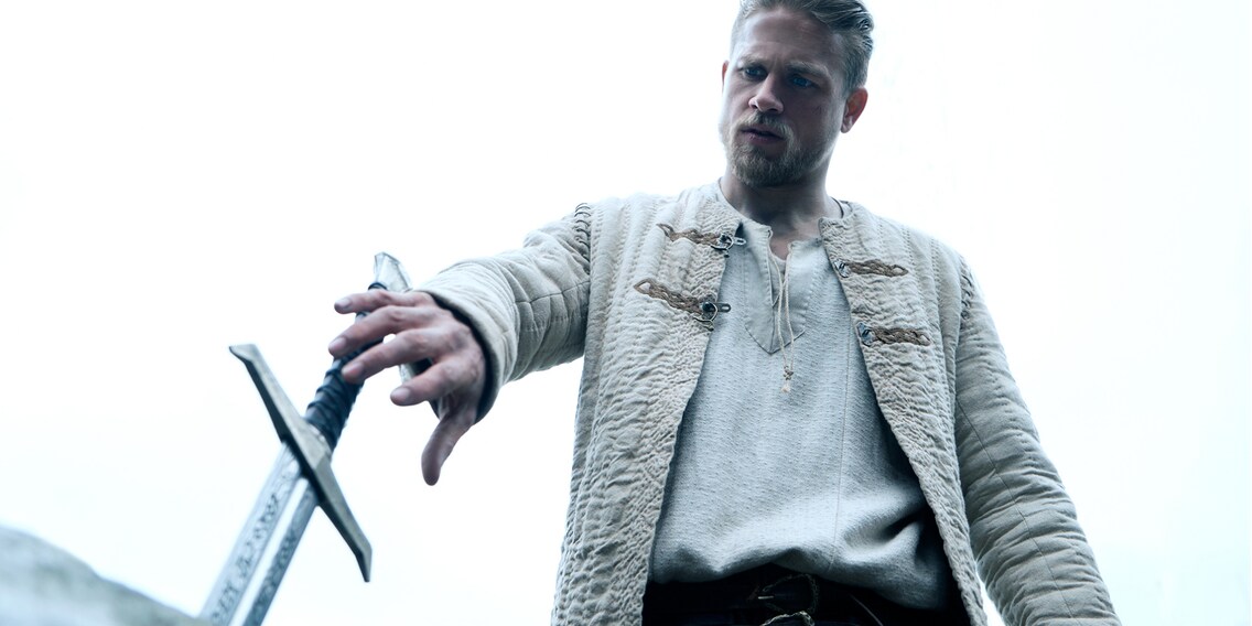 Wie du an der Fantasy Basel wie in Hollywood ein Schwert aus einem Stein ziehst