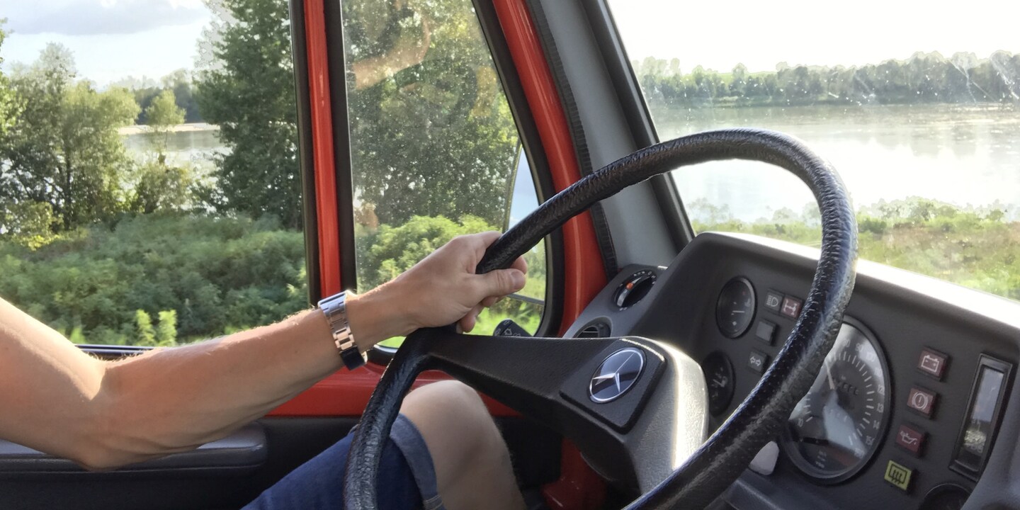 Test: Mit drei digitalen Radios und einem alten Bus in die Ferien