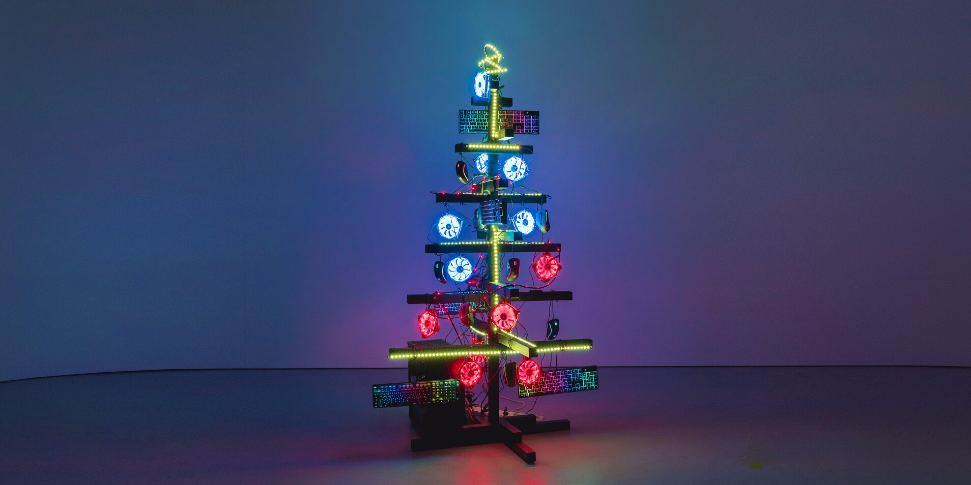 Wir basteln uns einen NerdWeihnachtsbaum digitec