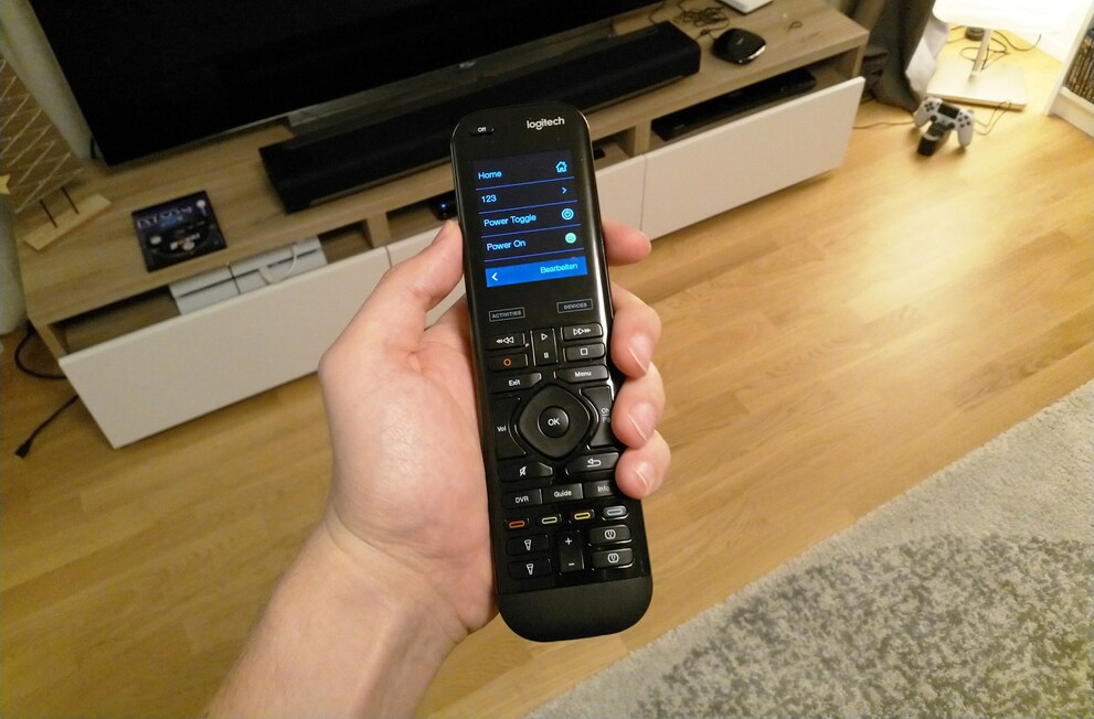 Durchaus schick aber das Display hätte grösser sein dürfen.