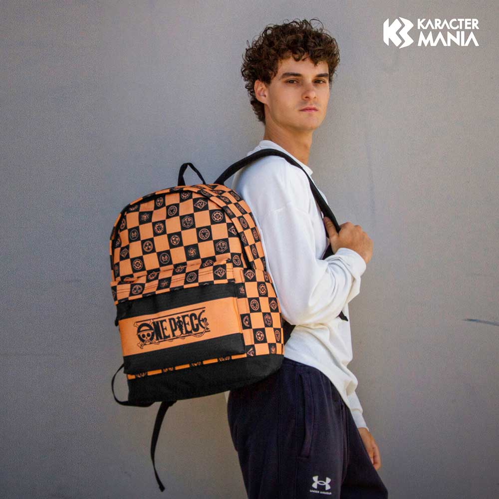 Karactermania PLUS HS Backpack Chess 23 l buy at digitec