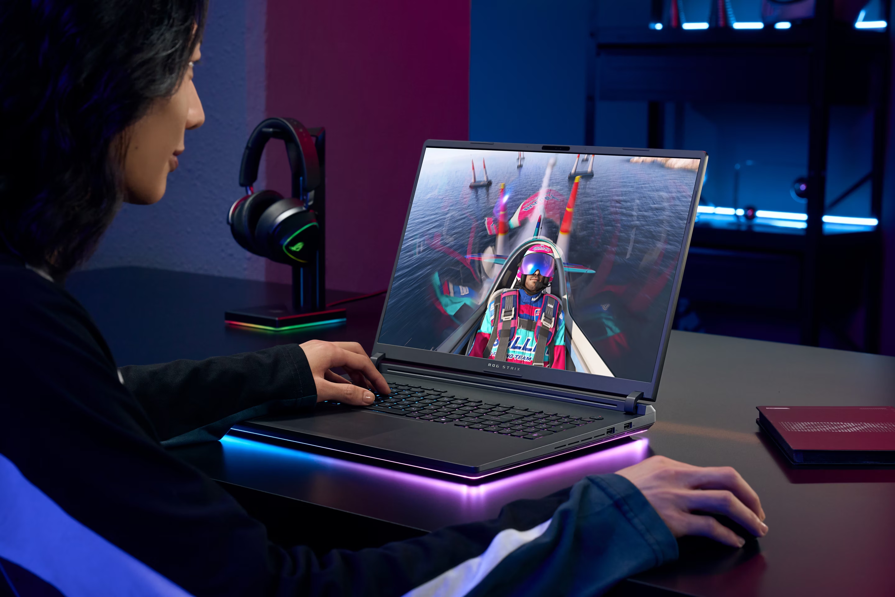 ASUS ROG Strix G16 (16", 1000 GB, 32 GB, Eng. Int., Intel Core Ultra 9  275HX)