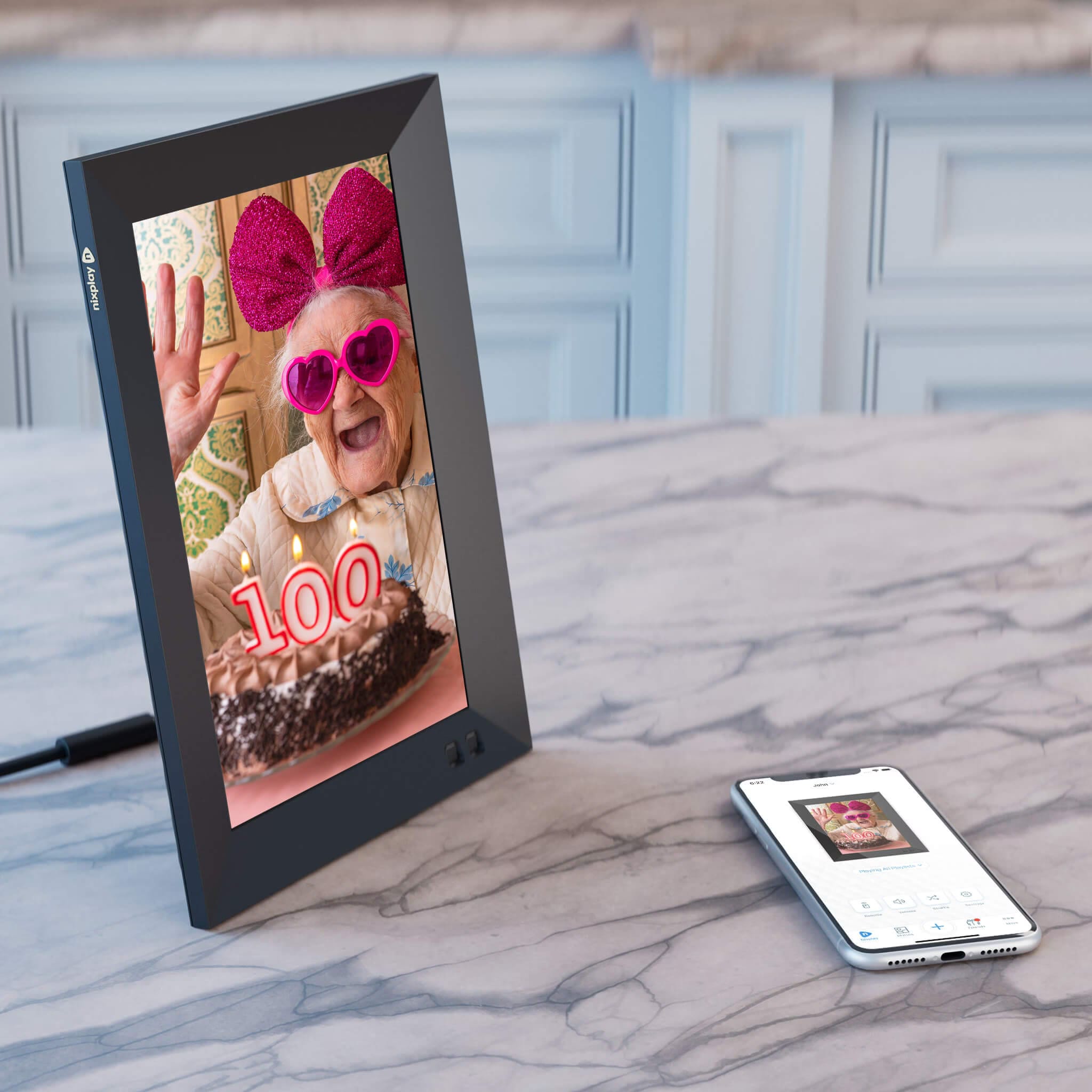 Nixplay Smart digital photo frame - buy at Digitec