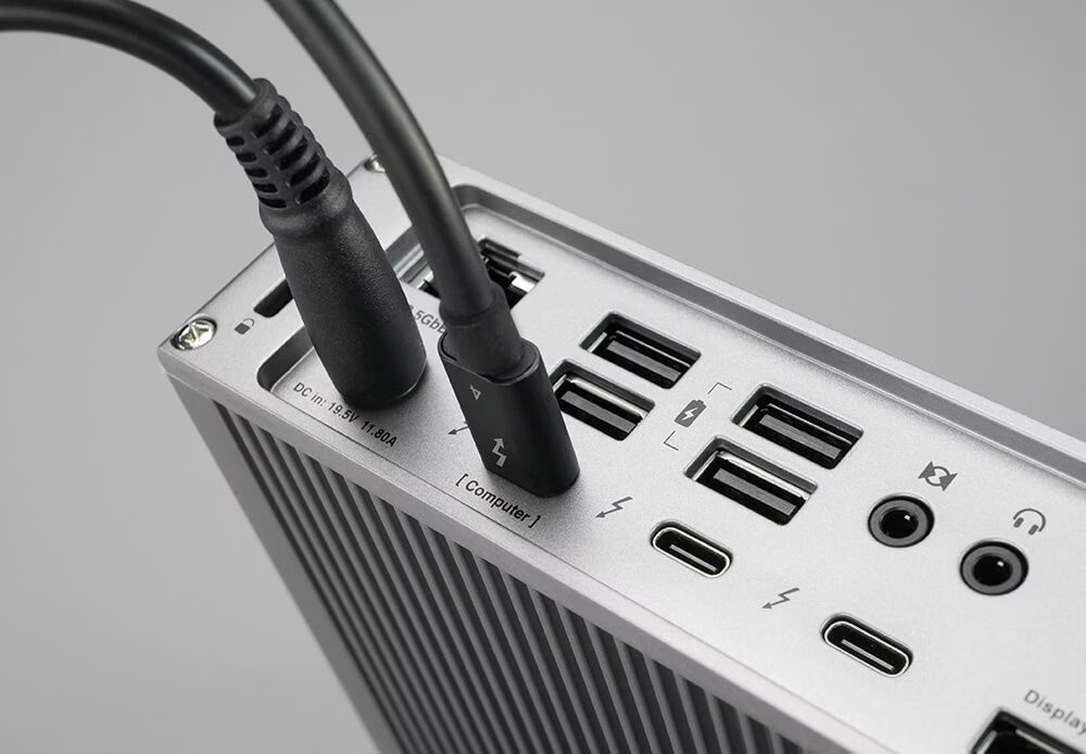 CalDigit TS4 (Thunderbolt, 18 ports) - buy at Digitec - Digitec