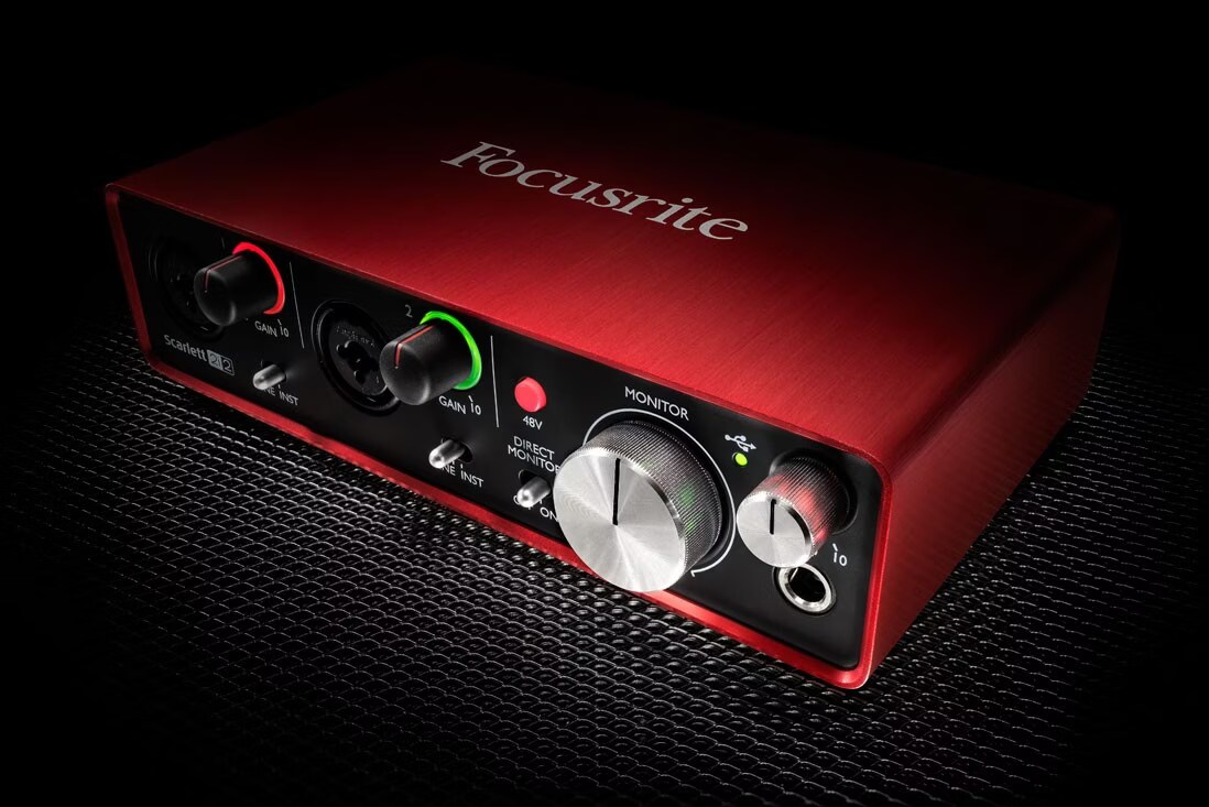 Focusrite Scarlett 2i2 2nd gene - buy at Digitec - Digitec