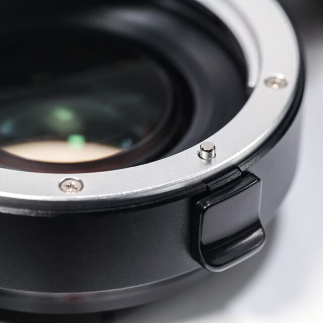Adaptateur Viltrox EF-M2 II 0.71x - Monture Micro 4/3 (MFT) Pour Objectifs Canon EF